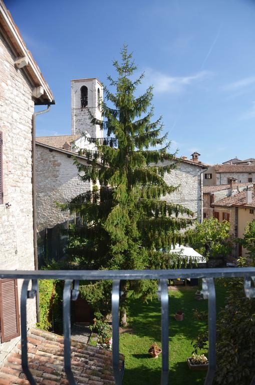 Bed and Breakfast Residenza Di Via Piccardi Gubbio Exterior foto